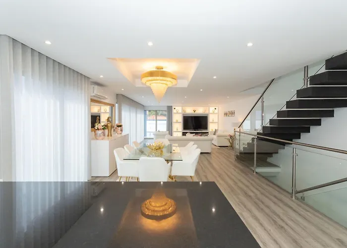 Andrade Ocean View Φουνκάλ